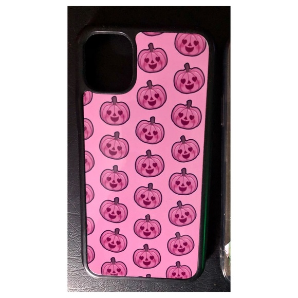 2 Harry Potter iPhone 11 Cases New In Packaging (and 1 Halloween case) - Picture 5 of 6